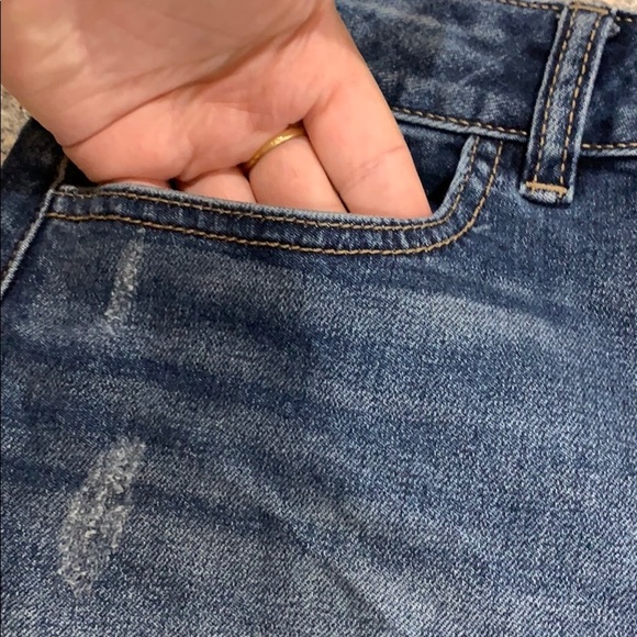 Victoria’s Secret denim shorts – size 4 - Picture 3 of 6